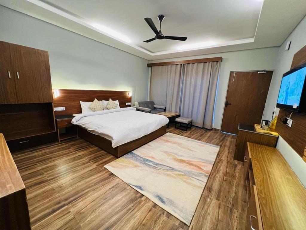 מלון מוקטשוואר The Foresta By Orchid Hospitality & Holidays מראה חיצוני תמונה