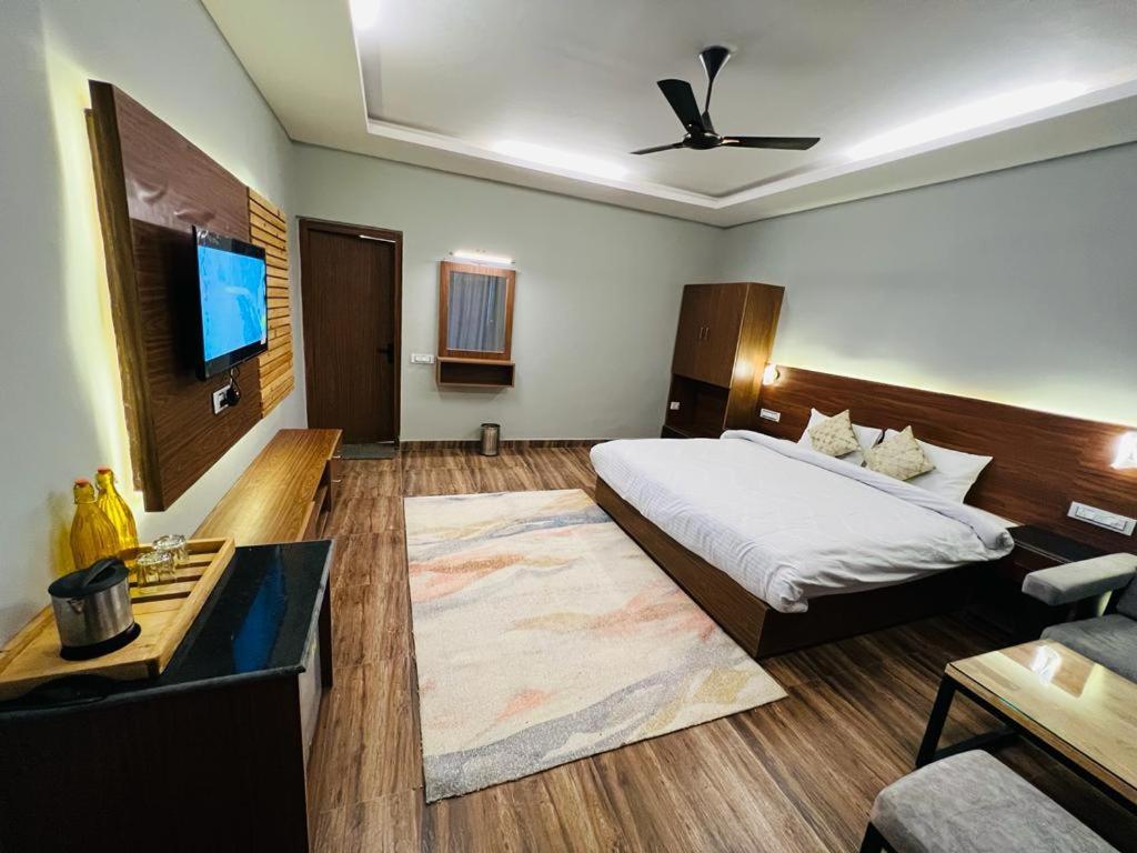 מלון מוקטשוואר The Foresta By Orchid Hospitality & Holidays מראה חיצוני תמונה