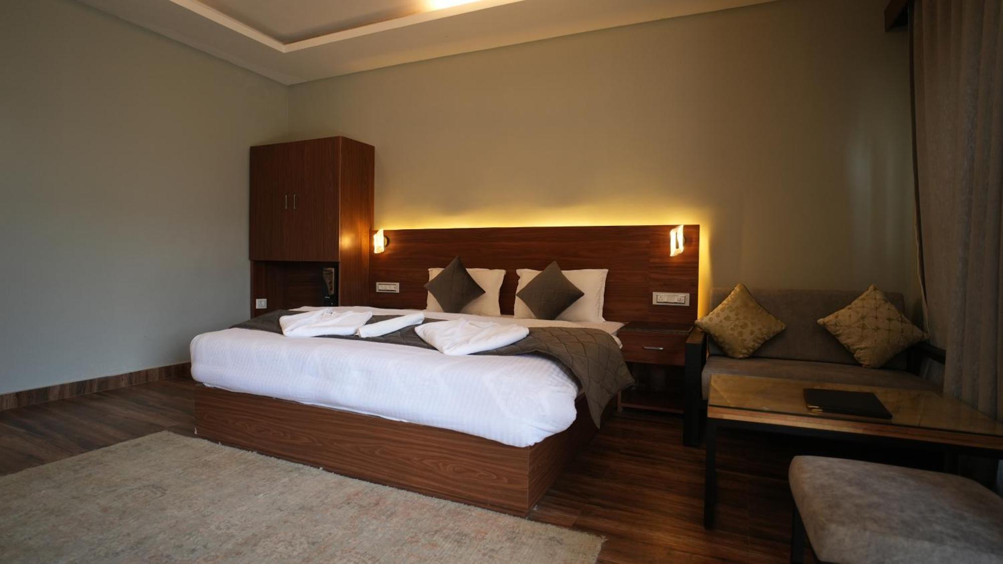 מלון מוקטשוואר The Foresta By Orchid Hospitality & Holidays מראה חיצוני תמונה